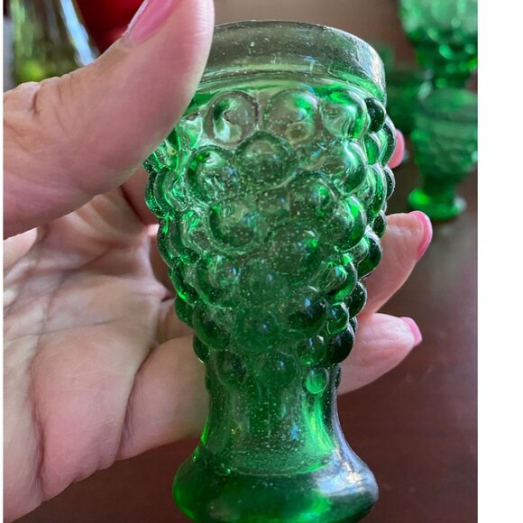 Vintage Green Glass Decanter Set With Hobnail Pattern & 6 Matching Cups 10" Deca - Picture 3 of 6